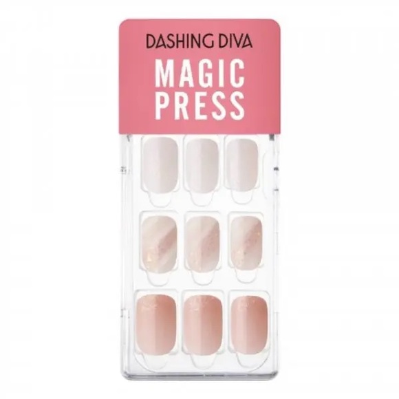 Dashing Diva Magic Press (Mani) – MGL133RR Candy Yum - Picture 2 of 5